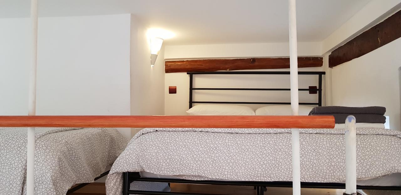 Conde Romanones, 5 Apartment
